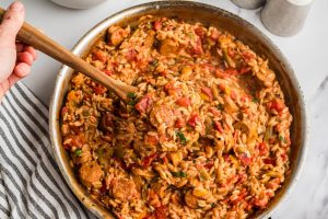 cajun-chicken-sausage-orzo-horizontal-4024.jpg